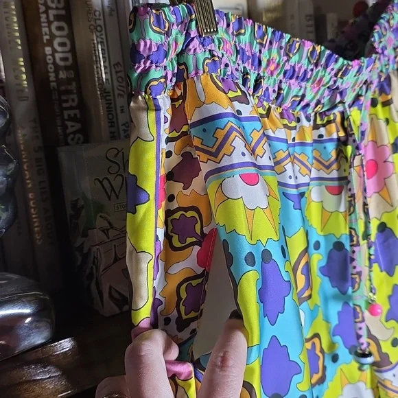 Zara Silky Multicolored Pull On Pants, Size Large - Picture 4 of 10